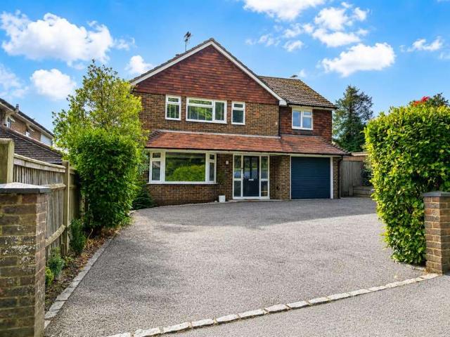 4 Bedroom Detached House