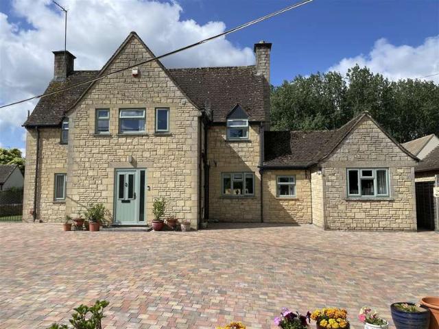 4 Bedroom Detached House