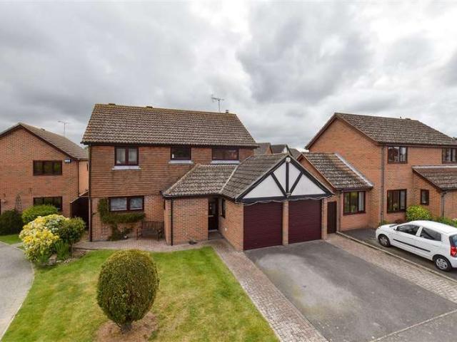 4 Bedroom Detached House