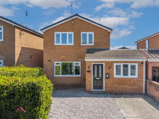 4 Bedroom Detached House