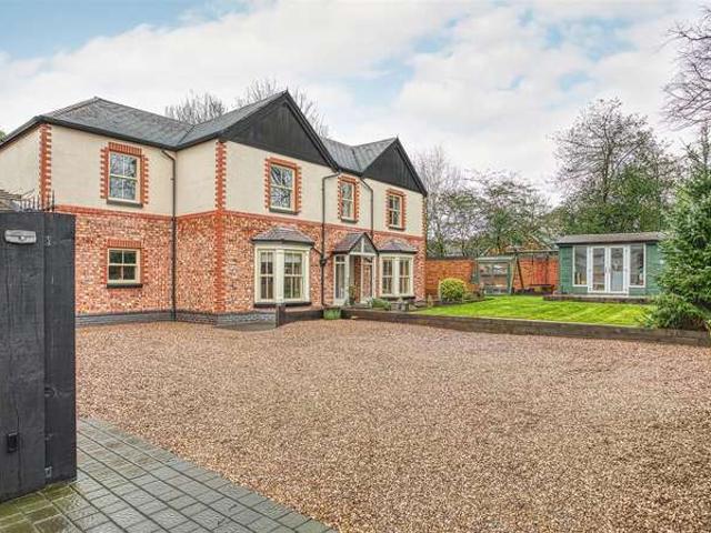 4 Bedroom Detached House