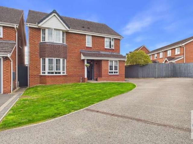 4 Bedroom Detached House