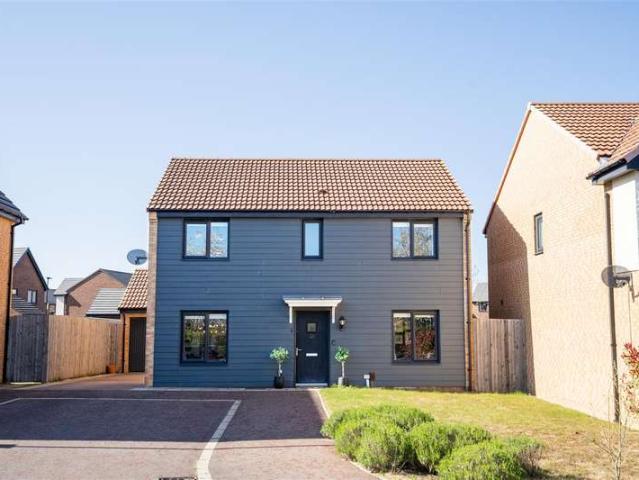 4 Bedroom Detached House