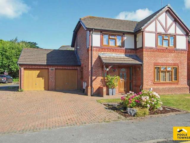 4 Bedroom Detached House