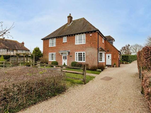 4 Bedroom Detached House