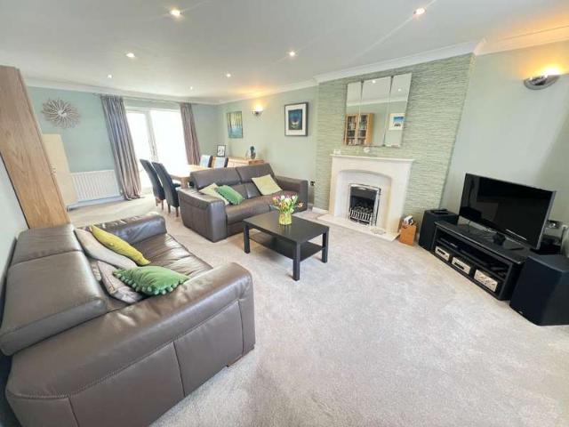 4 Bedroom Detached House