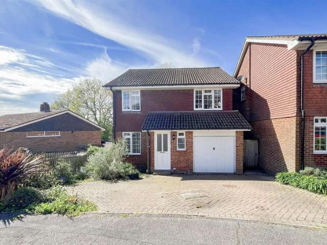 4 Bedroom Detached House