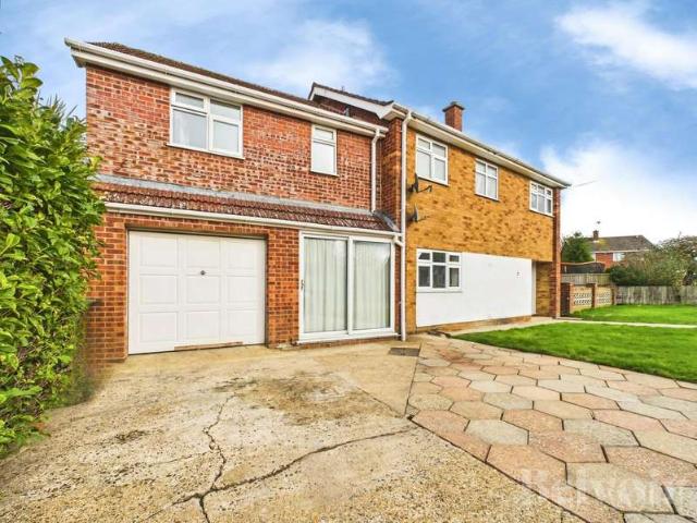 4 Bedroom Detached House