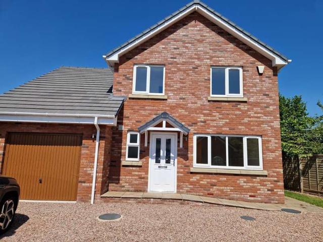 4 Bedroom Detached House
