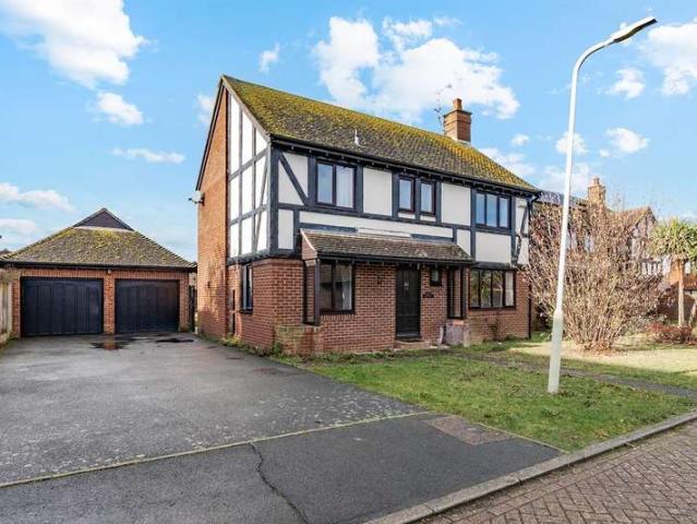 4 Bedroom Detached House