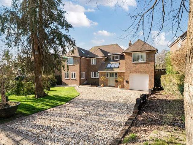 4 Bedroom Detached House