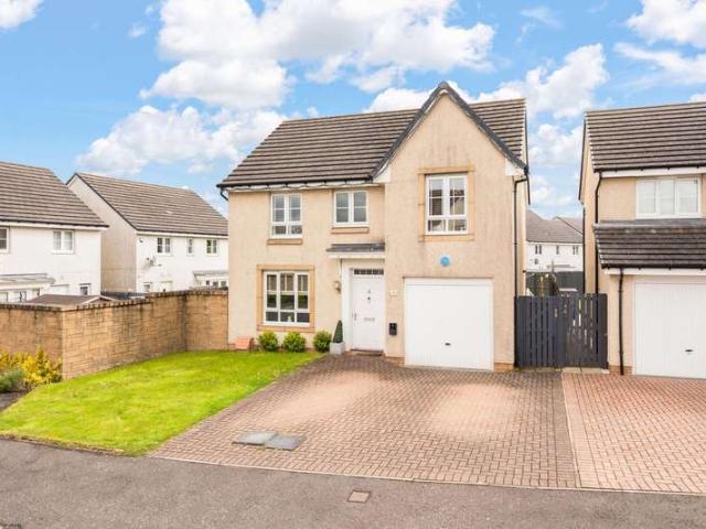 4 Bedroom Detached House