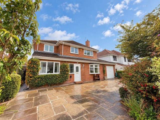 4 Bedroom Detached House
