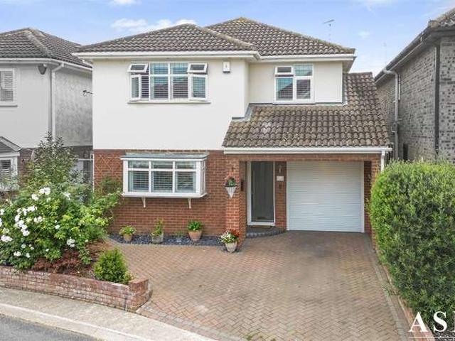 4 Bedroom Detached House