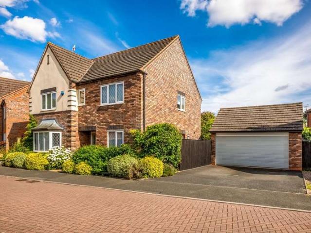 4 Bedroom Detached House