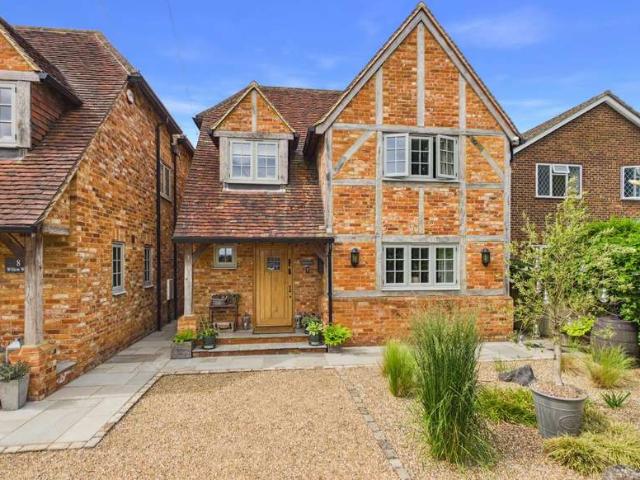 4 Bedroom Detached House