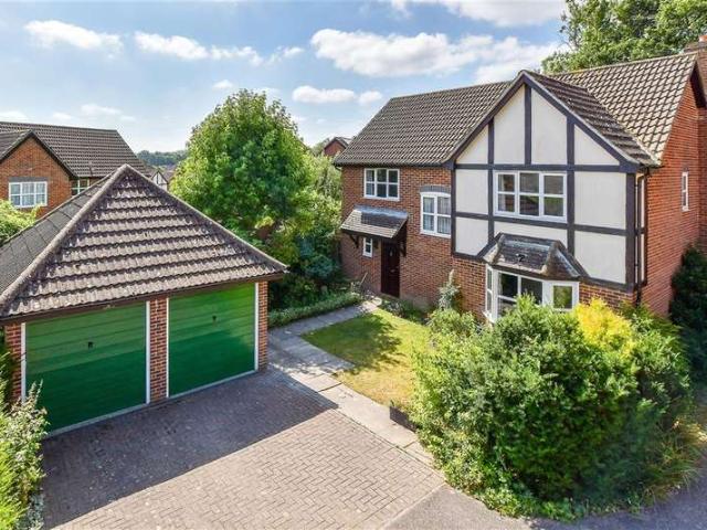 4 Bedroom Detached House