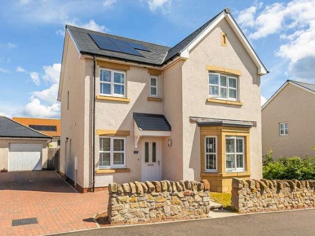 4 Bedroom Detached House