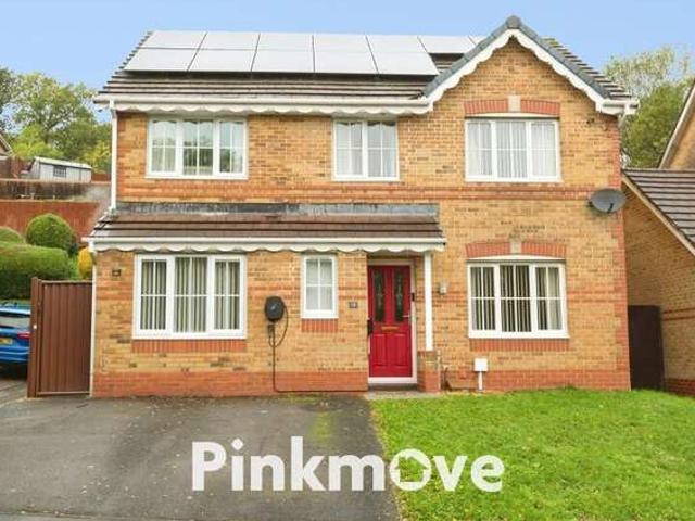 4 Bedroom Detached House