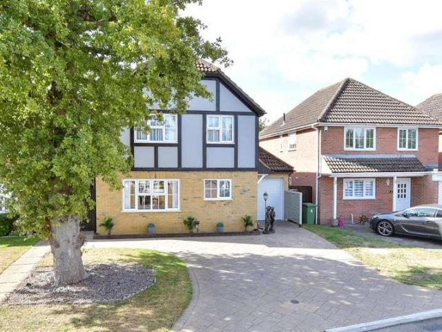 4 Bedroom Detached House