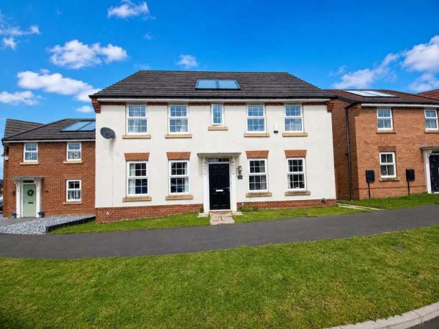 4 Bedroom Detached House