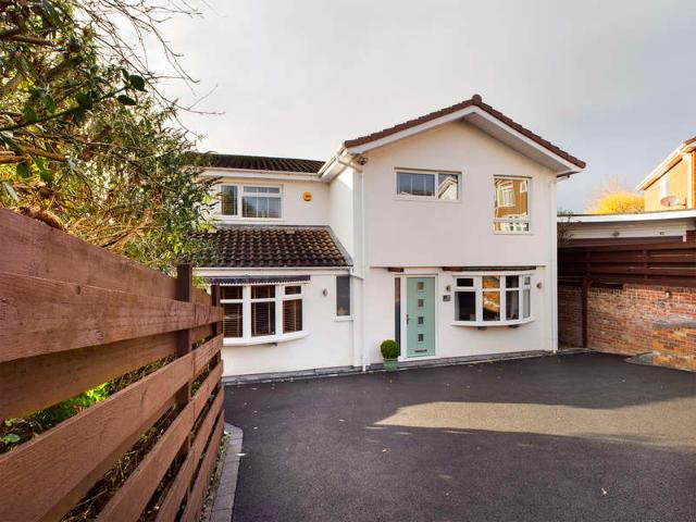 4 Bedroom Detached House