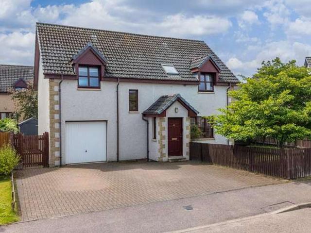 4 Bedroom Detached House