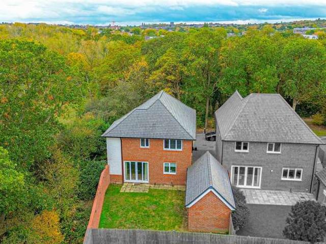 4 Bedroom Detached House