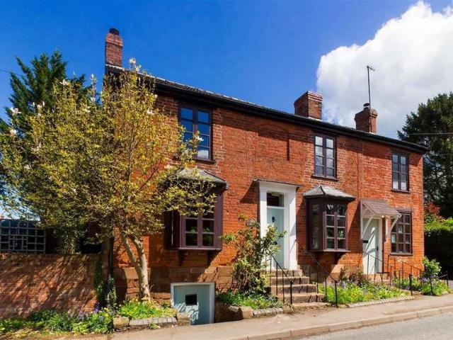4 Bedroom Detached House