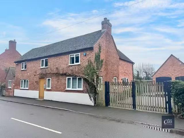 4 bedroom detached house for rent in Church Lane, Middleton, T.