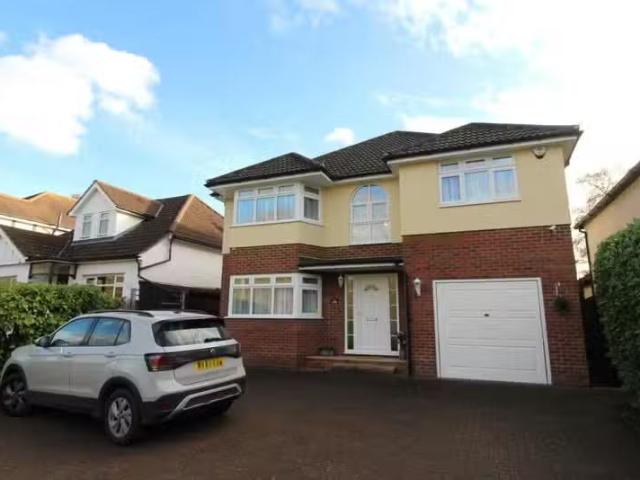 4 bedroom detached house for rent in Chelmsford Road, Shenfiel.