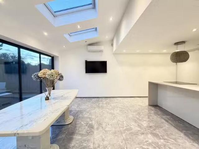 4 bedroom detached house for rent in Ashworth Place, Church La.