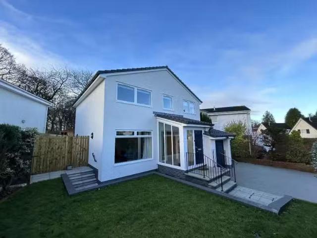 4 bedroom detached house for rent in Barnton Park Avenue, Barn.