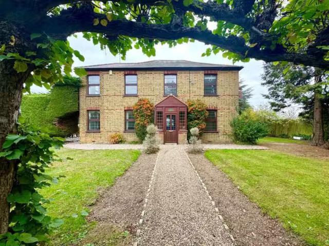 4 bedroom detached house for rent in Blasford Hill, Little Wal.
