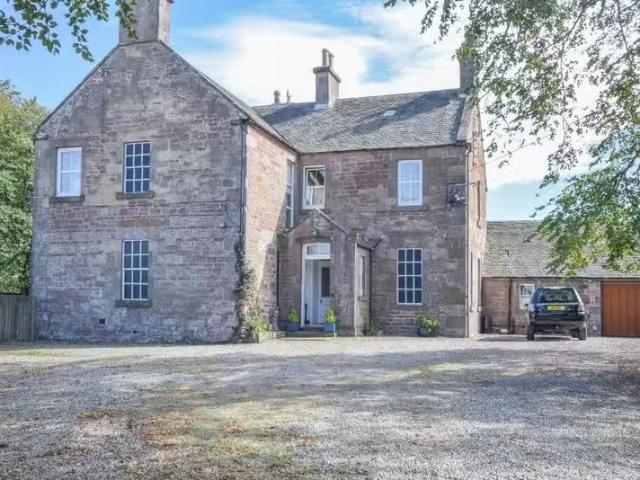 4 bedroom detached house for rent in Brae of Pert, Laurencekir.