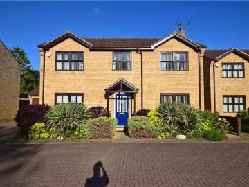 4 bedroom detached house for rent in Brook Close, Histon, Camb.