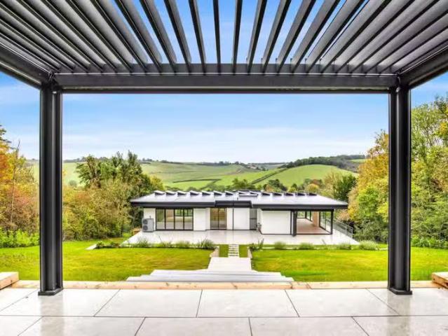 4 bedroom detached house for rent in Butlers Dene Road, Woldin.