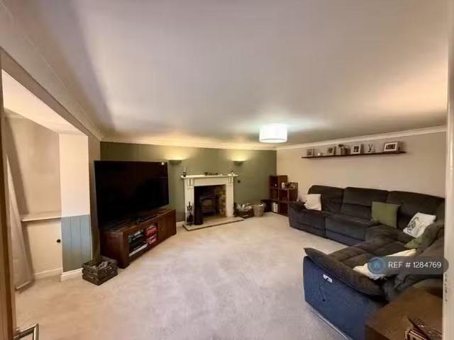 4 bedroom detached house for rent in Gainsborough Road, Blyton.