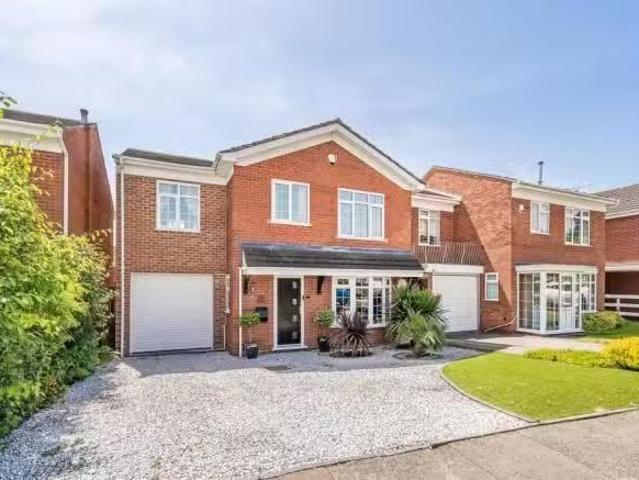 4 bedroom detached house for rent in Langfield Road, Knowle, S.