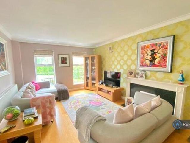 4 Bedroom Detached House For Rent In Leeds