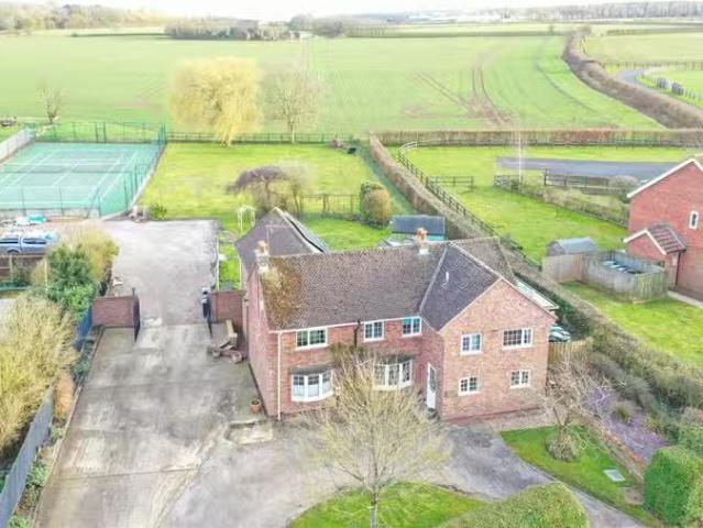4 bedroom detached house for rent in Little Ditton, Woodditton.