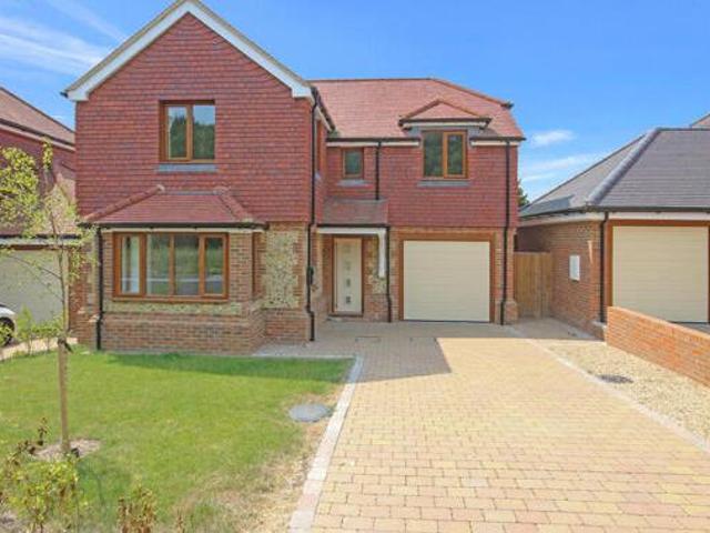 4 Bedroom Detached House For Rent In Littlehampton, West Sussex