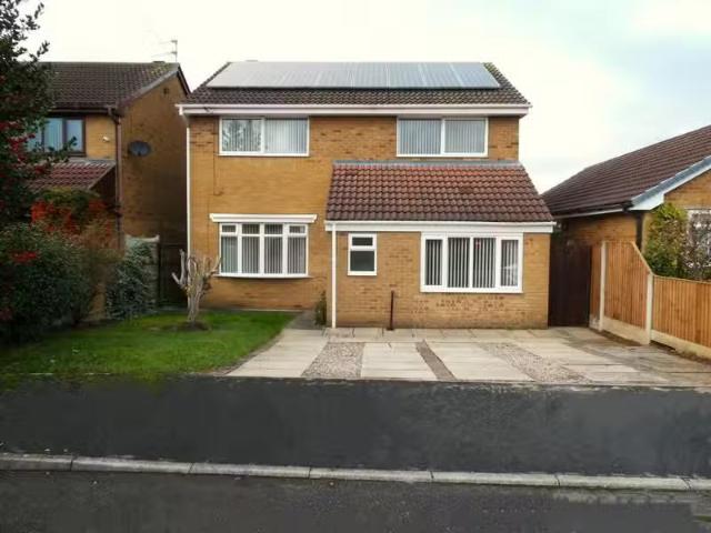 4 bedroom detached house for rent in Lichen Close, Edenthorpe.