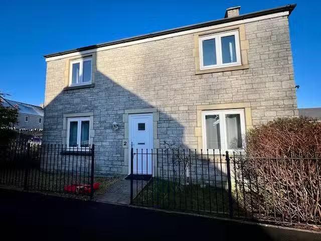 4 bedroom detached house for rent in Manor Farm Close, Paulton.
