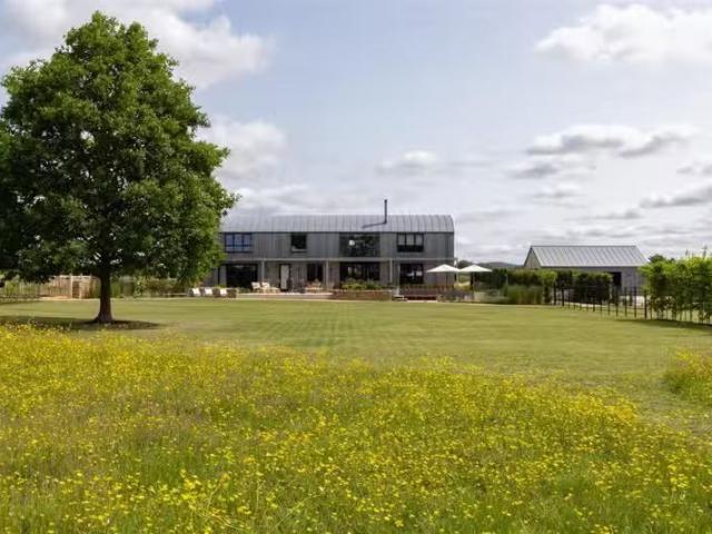 4 bedroom detached house for rent in Manston, Sturminster Newt.