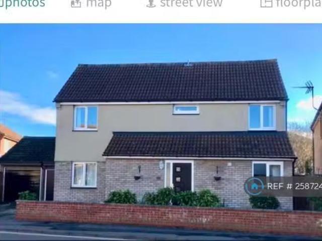 4 bedroom detached house for rent in Meadow Grass Close, Stanw.