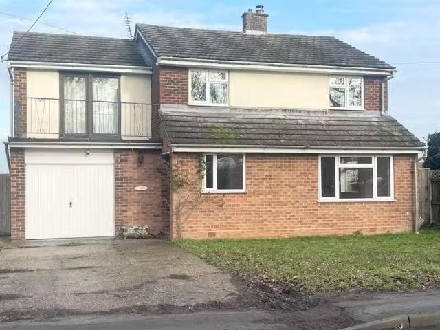 4 bedroom detached house for rent in Shalford Road, Braintree.