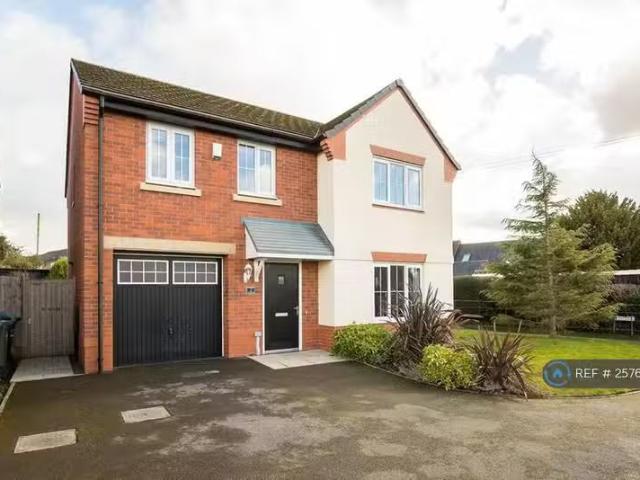 4 bedroom detached house for rent in Shearwater Road, Farndon.