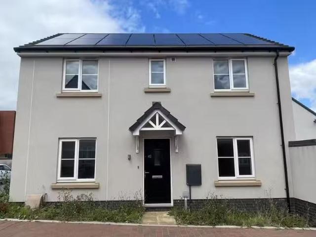 4 bedroom detached house for rent in Shepherd Close, Stoke Gif.