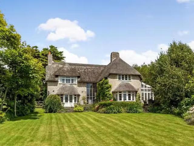 4 bedroom detached house for rent in Plaisters Lane, Sutton Po.